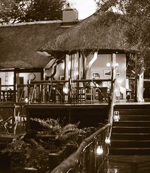 Exklusive Safarilodge im Madikwe Game Reserve: die Madikwe River Lodge